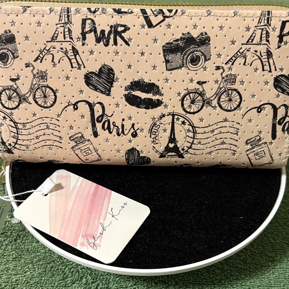 Chic Paris Print Women's Wallet - Picture 3 of 12